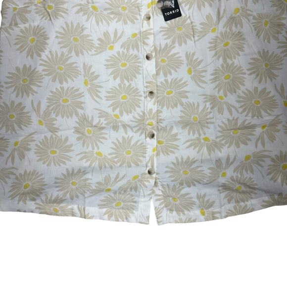 NEW Torrid Double Gauze Floral Ruffle Button Front Top Size 3X - Picture 10 of 10
